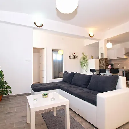 Mario 1401 Apartament