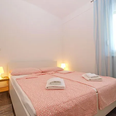 Mario 1401 Apartment